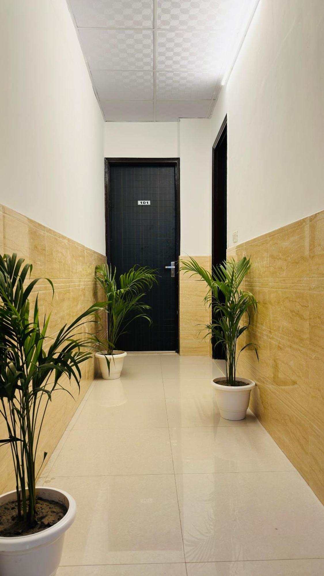 Hotel Relax In - Noida Sector 18 Exterior photo